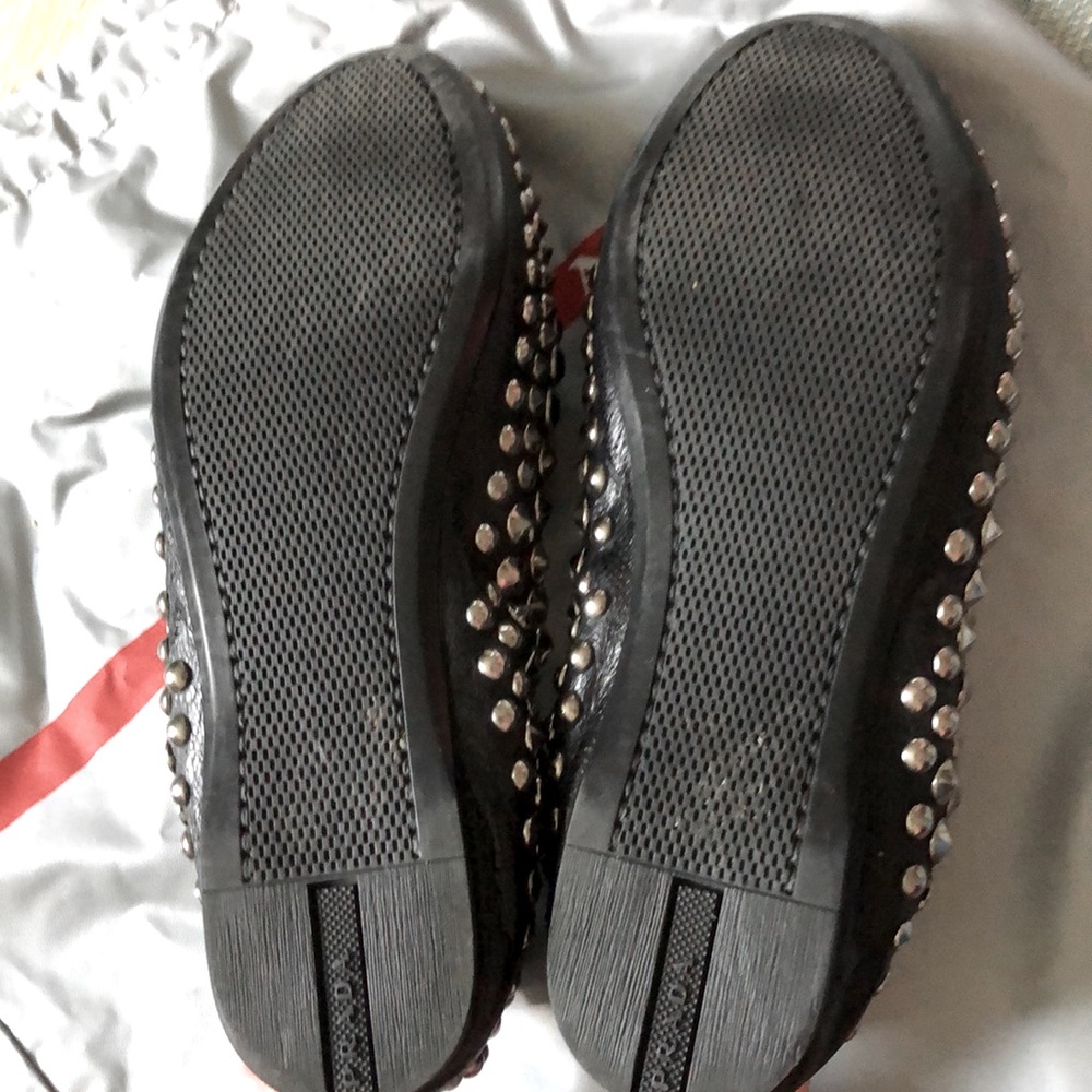 𝐏𝐫𝐚𝐝𝐚 Women’s Leather Studded Embellishment Stretchy Loafers Size 35.5 - Picture 5 of 13